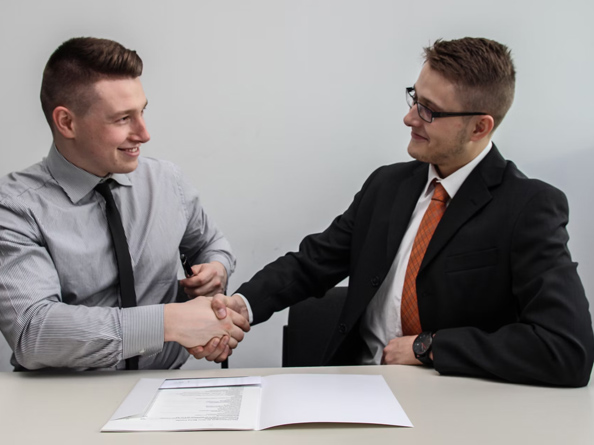 Feuille de plastique PP/PESheet rouleaux pour barquettes alimentaires Feuille de plastique PP/PESheet rouleaux pour barquettes alimentaires